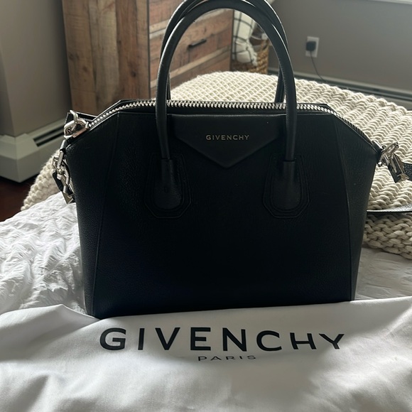 AUTHENTIC Givenchy Antigona Small Top Handle Bag 100% Goat